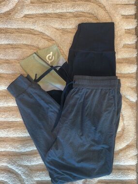 Peloton Dark Gray Athletic Leggings